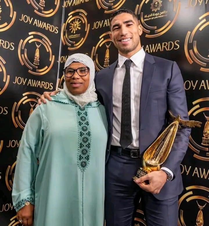 🚨 OFFICIEL ! Achraf Hakimi est élu meilleur sportif arabe de l’année lors de la cérémonie des Joy Awards 👏😍🇲🇦