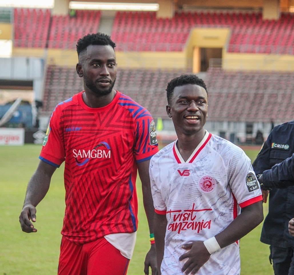 📸Pape Ousmane & Pape Ousmane Sakho aprés le match de ligue des champions Caf entre Horoya et Simba Sc.